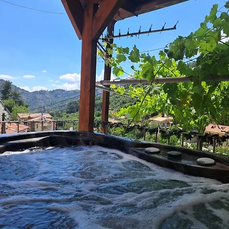 Dom wakacyjny Madari Hills Villa & Tours *